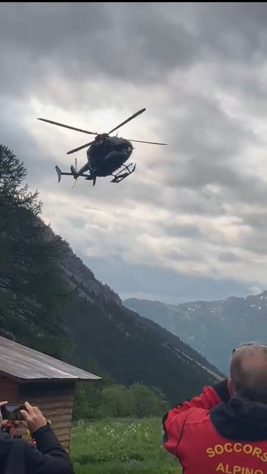 Immagine in evidenza dell'articolo: Esercitazione congiunta di soccorso alpino in Valle Stretta: un successo la simulazione transfrontaliera tra Italia e Francia